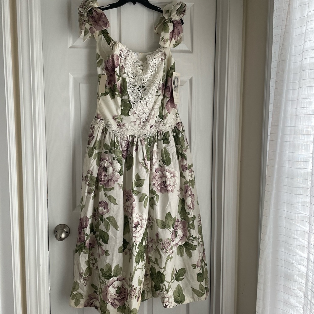 Jessica McClintock Cream Sundress with Sweetheart Neckline